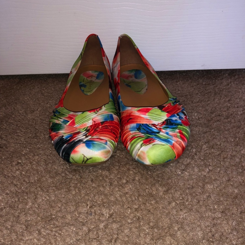 Floral print flats